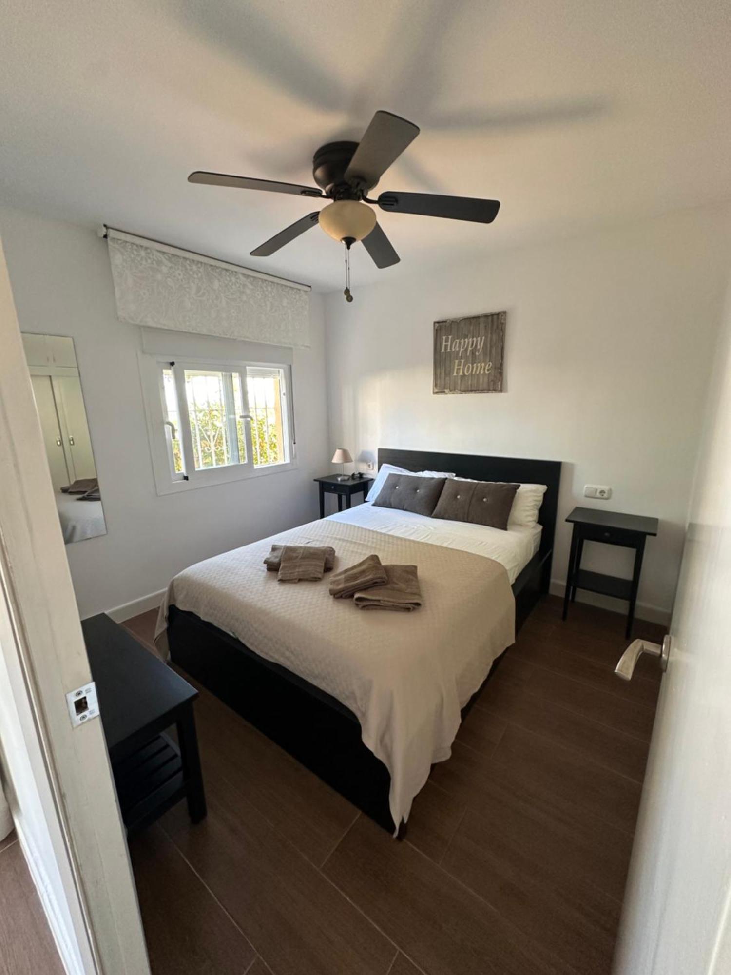Precioso Apartamento Junto A Playa Y Con Piscina. Apartment Малага Екстериор снимка